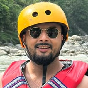 उज्ज्वल न्यैापाने