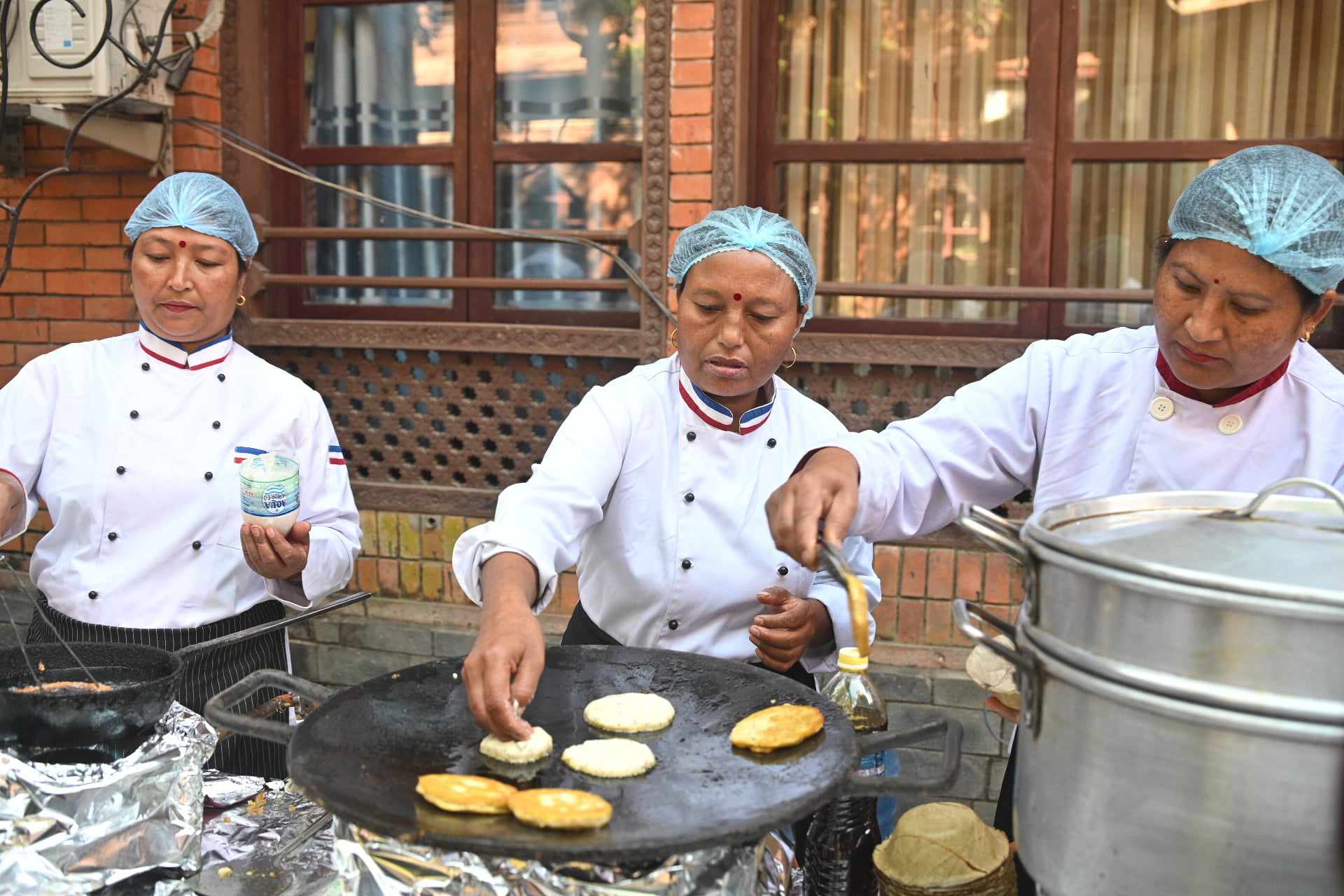 गुन्द्रुकदेखि कोदोको सुपसम्म, काठमाडाैंमा नेपाली माैलिक खानाको प्रदर्शनी (तस्वीरहरू)