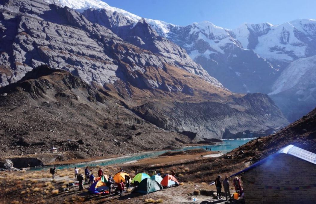 अन्नपूर्ण हिमालको आधार शिविरमा आन्तरिक पर्यटकको भिडभाड