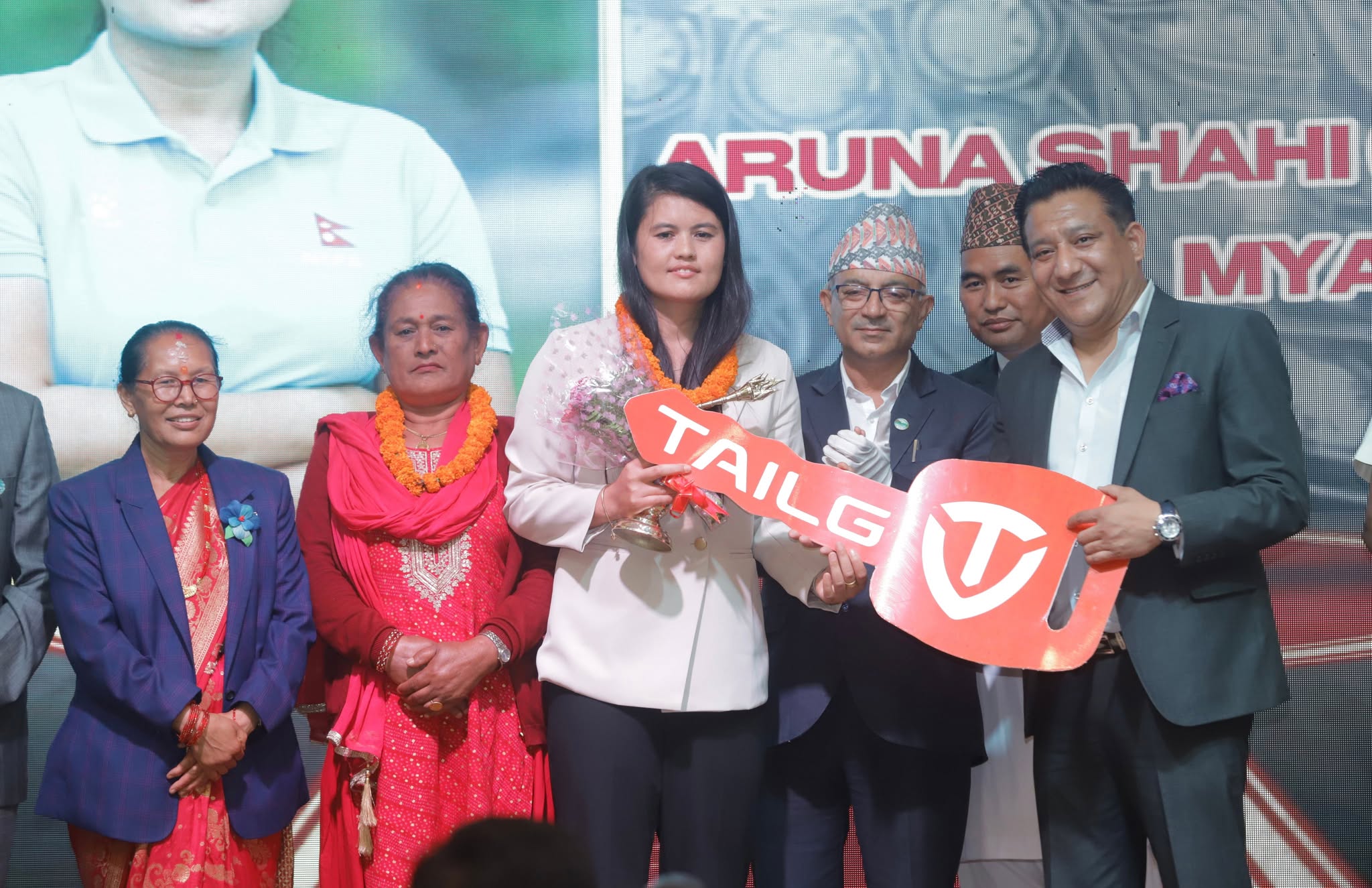 पोखरा स्पोर्टस् अवार्डमा अरूणा र विश्वास वर्ष उत्कृष्ट खेलाडी घोषित