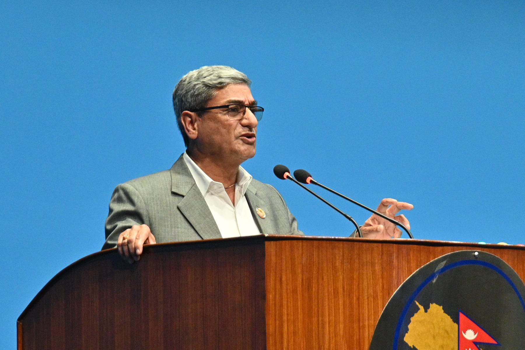 रेशम चौधरी पक्राउ प्रकरणबारे संसदमा गृहमन्त्री लेखकको जवाफ- कुनै पूर्वाग्रह थिएन