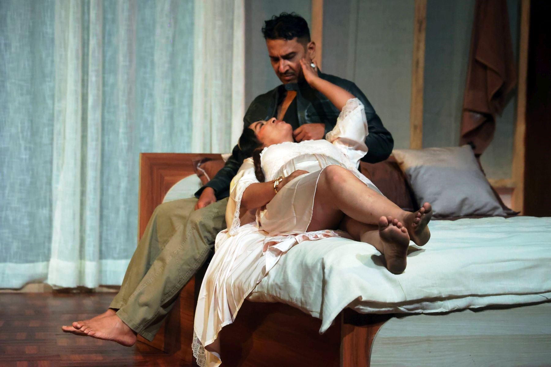 ‘मिस मेनुकाः एक संवेदनशील यौनकर्मी’ अर्थात् शक्तिको दुरुपयोग बताउने कथा (तस्वीरसहित)