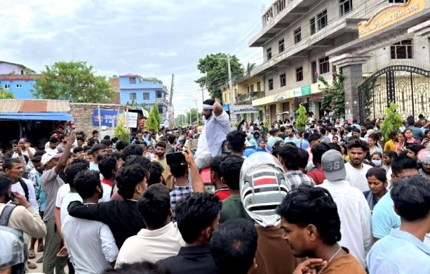 राराब क्याम्पस जनकपुरमा प्रवेशपत्रको विषयमा विवाद बढेपछि दुई विद्यार्थी नेता पक्राउ
