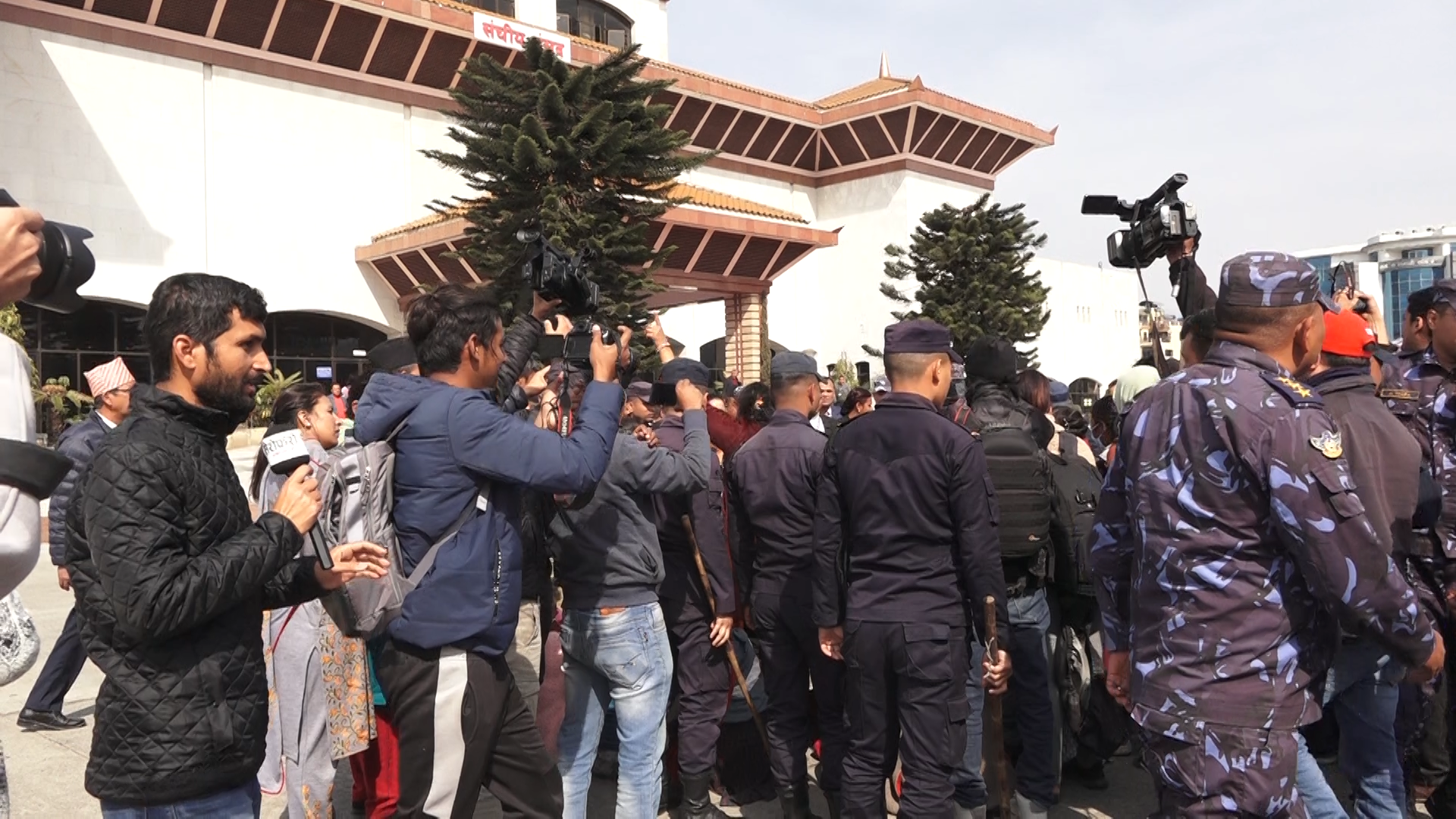 लघुवित्तऋणी संसद भवन प्रवेश प्रकरण छानबिन गर्न समिति गठन 