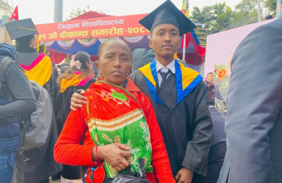 दीक्षित हुन २५ हजार ऋण काढे, अनि आमालाई लिएर काठमाडौं आए ओमप्रकाश 