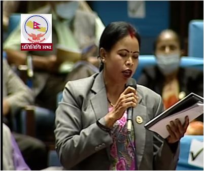गंगा चौधरीको आरोप- माधव नेपालले थारुहरूको अपमान गरेर अधिनायकवादी चरित्र देखाए