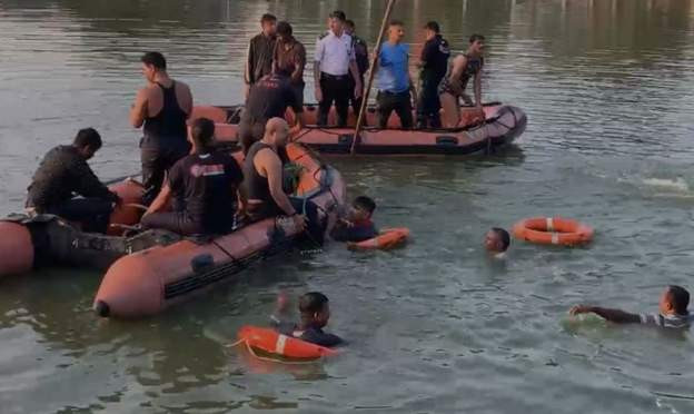भारतकाे गुजरातमा डुंगा पल्टिँदा १२ बालबालिकासहित १४ जनाकाे मृत्यु