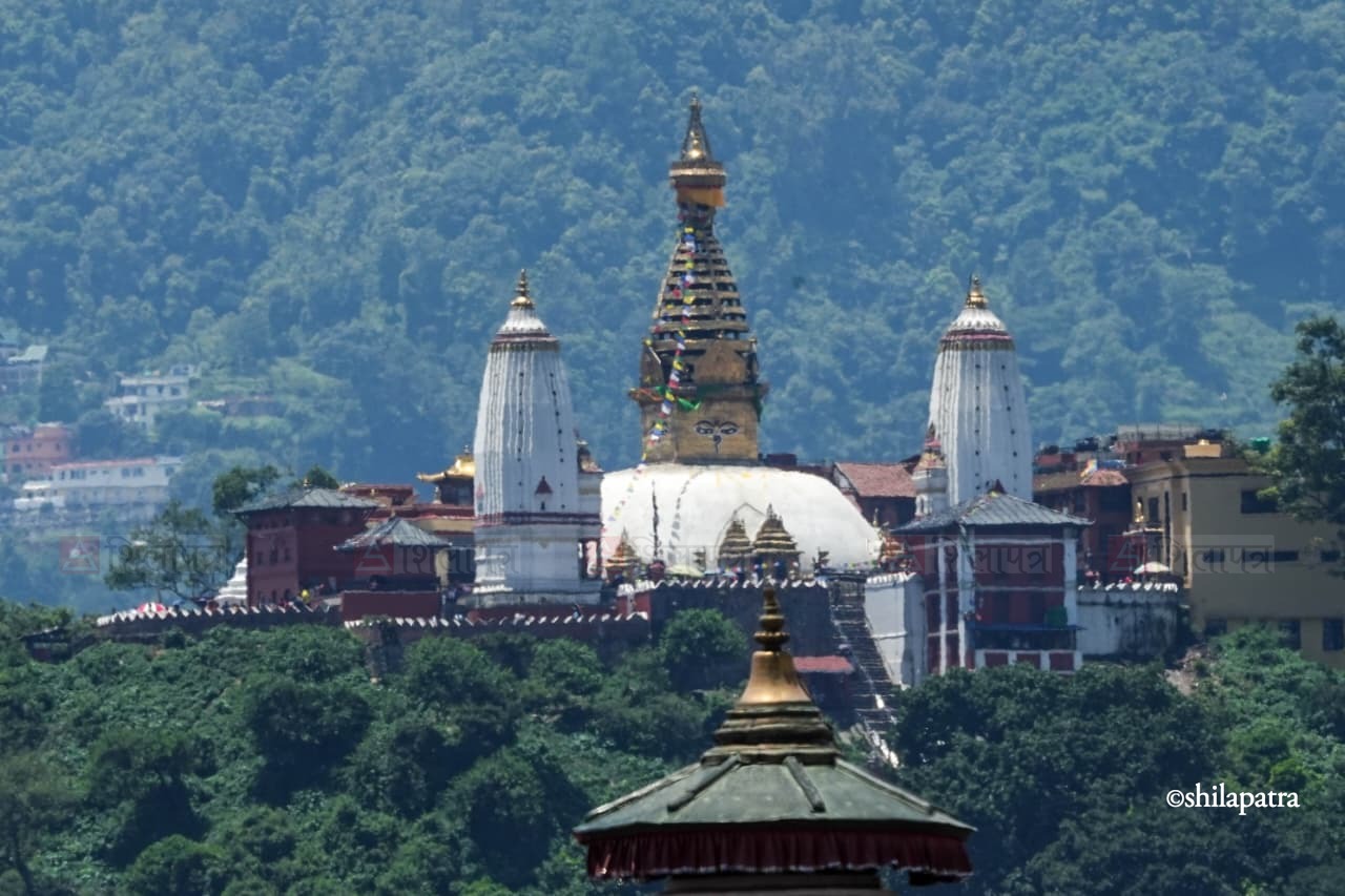 तस्वीरमा हेर्नुहाेस् वर्षा रोकिएपछिको काठमाडौं