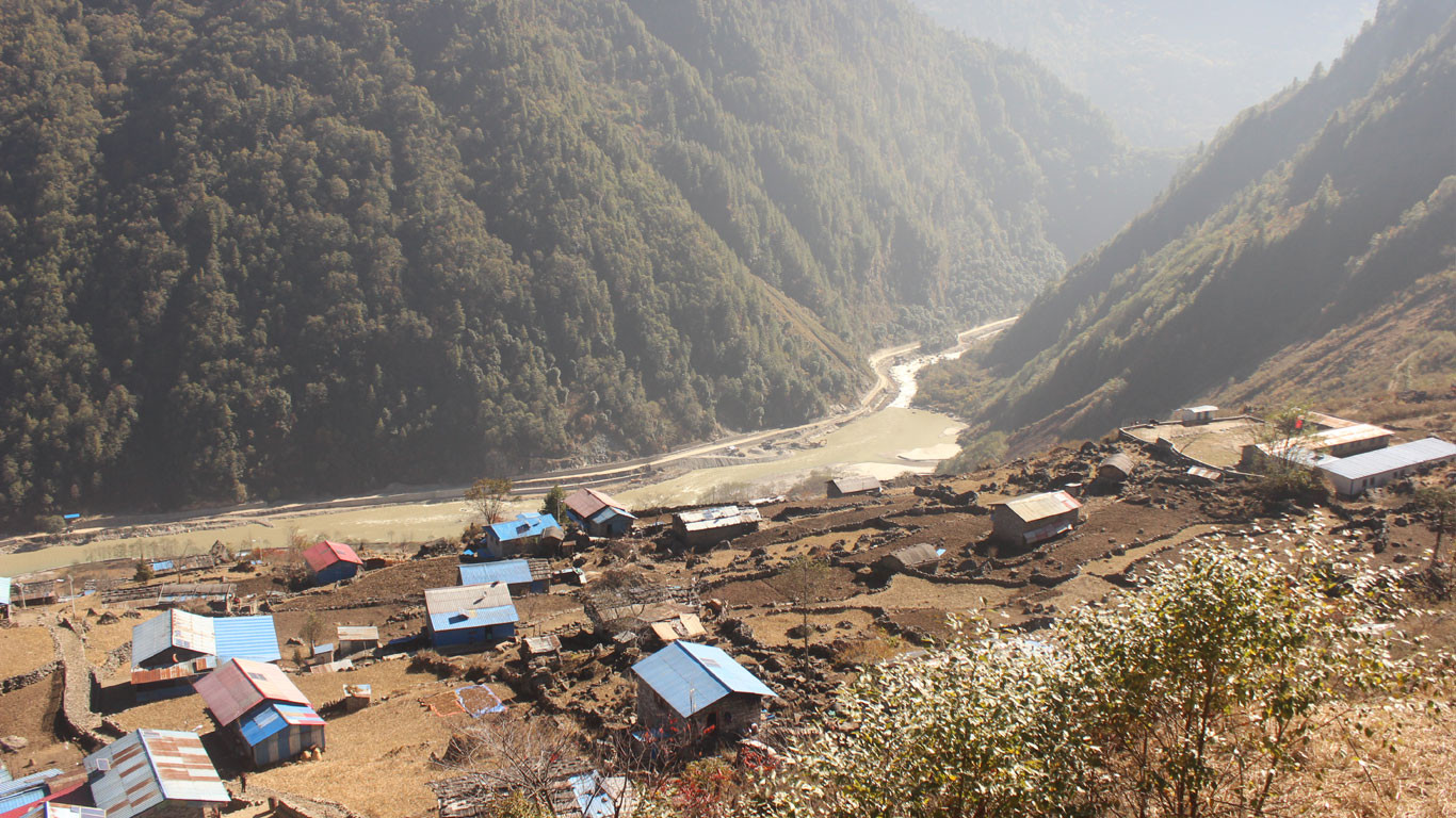 चीनको तटबन्धबाट नेपाली भूमि जोखिममा