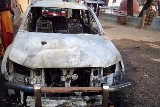 मंगलसेन नगरपालिकाको गाडी जलाउने दुई पक्राउ