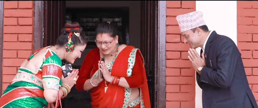 बजार पिट्दै विजय छहराको ‘रातो चोली’ (भिडियोसहित)