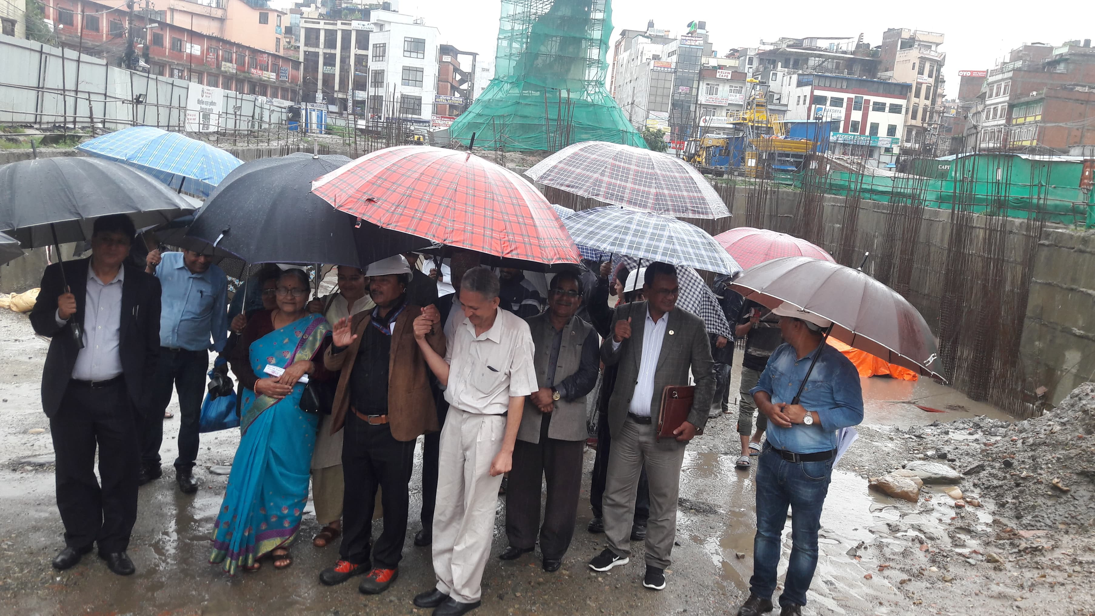 झरीमा रुझ्दै सांसदले गरे अनुगमन