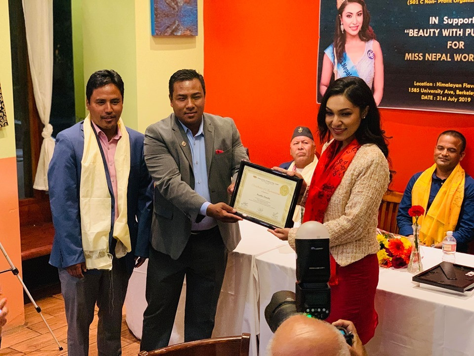 मिस नेपाल अनुष्का अमेरिकामा सम्मानीत