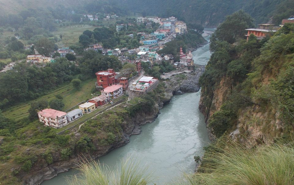 सीमा नाका बन्द हुँदा नेपाली समस्यामा