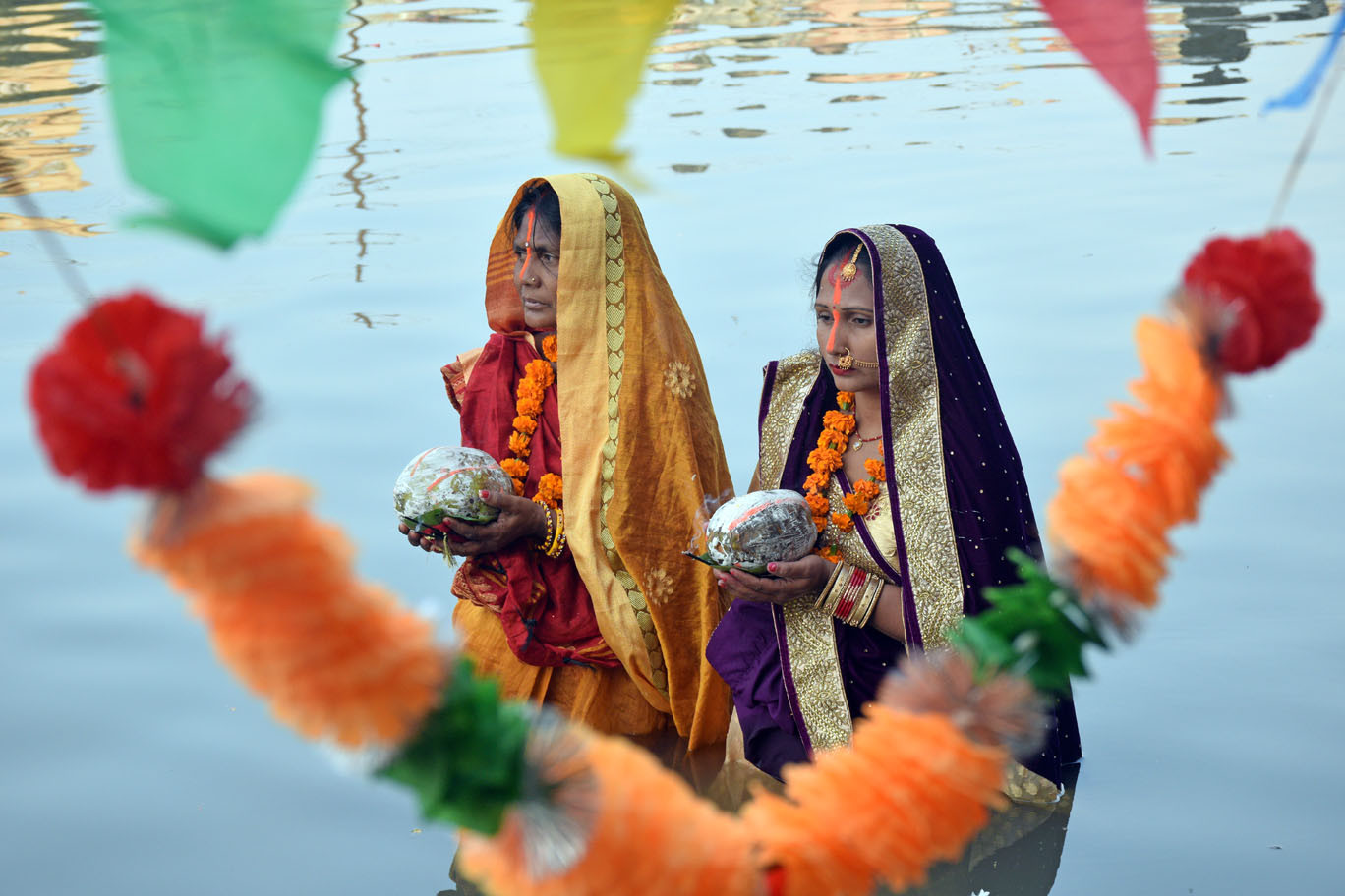 उदाउँदो सूर्यलाई अर्घ दिएसँगै छठपर्व सम्पन्न