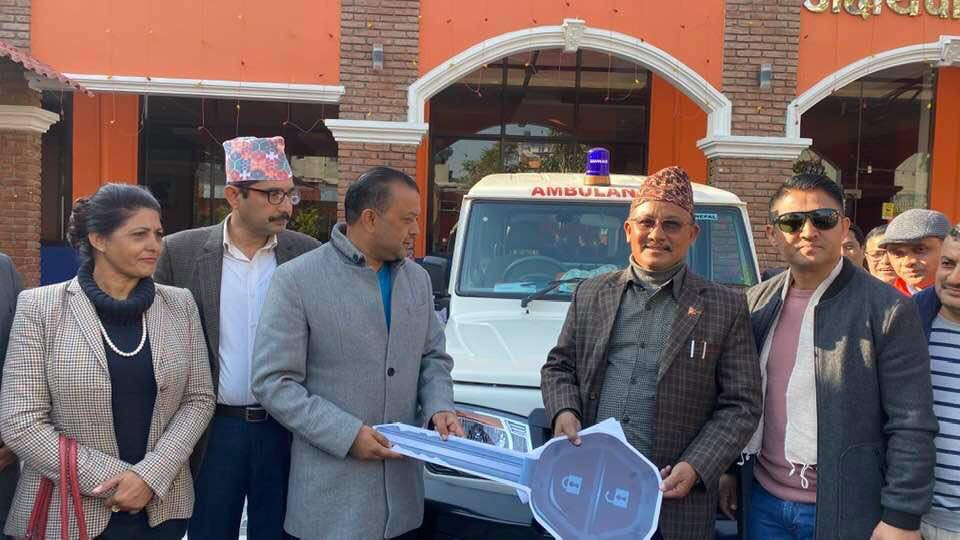 पण्डित वेणी माधव पाैडेल प्रतिष्ठानले दियो गाउँपालिकालाई एम्बुलेन्स