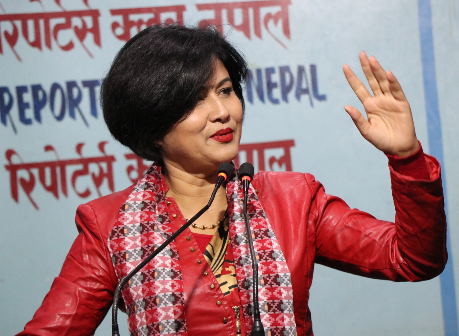 दाङ– ३ मा कांग्रेसका गिरी र एमाले उम्मेदवार काेमल वलीबीच कडा प्रतिस्पर्धा
