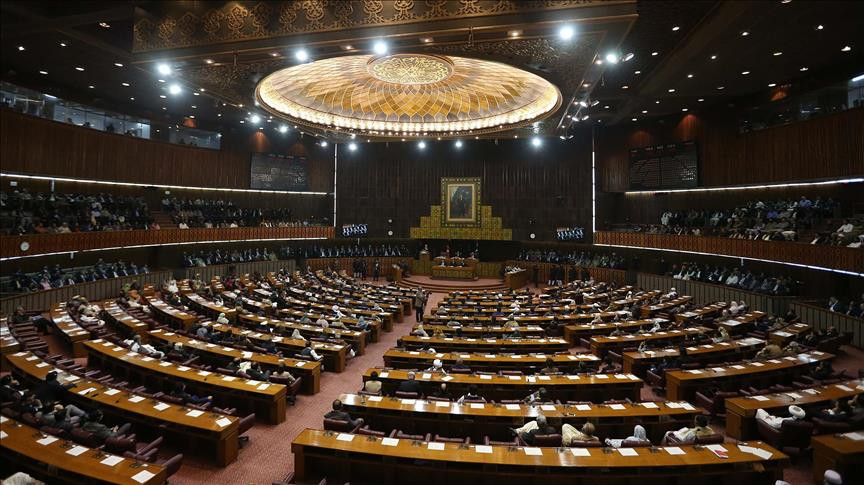 पाकिस्तानमा महिला सांसदका लागि संसद परिसरमै ब्यूटी पार्लर खोलिने