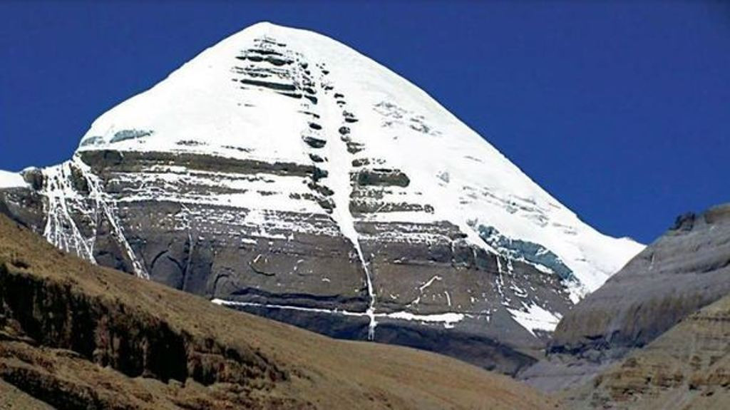 मानसरोवर कैलास जाने राजमार्ग अवरुद्ध, पाँच सय यात्रु केरुङमा रोकिए