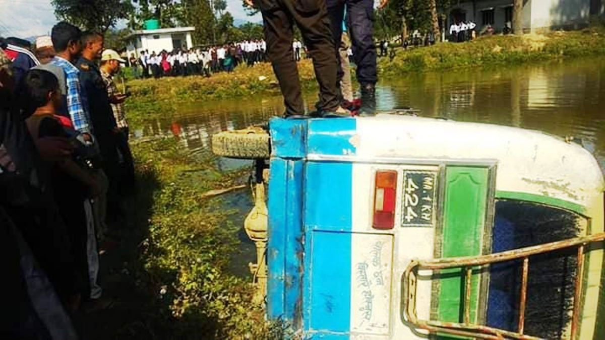 दुर्घटनाग्रस्त स्कुल बसका ३० बालबालिकाको उद्धार