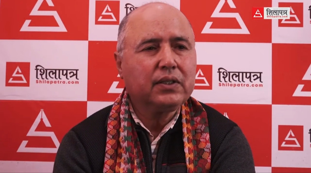 कोरोना कोषमा १ महिनाको निवृत्तिभरण जम्मा गर्ने पूर्वअर्थसचिव खनालकाे घाेषणा