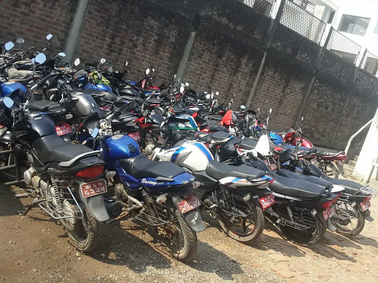 लक डाउन उल्लंघन गर्ने २ सय ३४ सवारी विराटनगर प्रहरीकाे नियन्त्रणमा