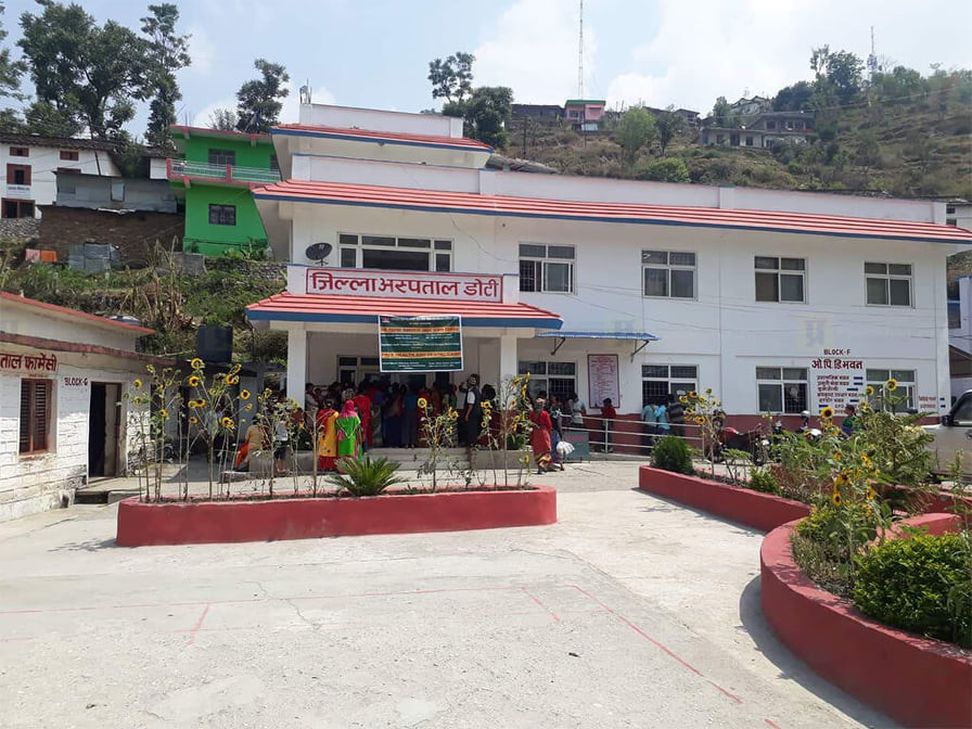 कोरोना आशंकामा डोटीबाट २ जनाको स्वाब परीक्षणका लागि काठमाडौं पठाइयो