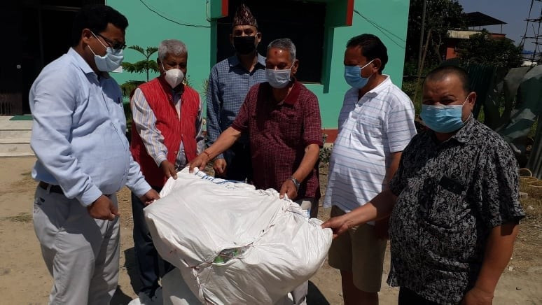 नवजीवन सहकारीले गर्‍यो पीपीई सहयोग