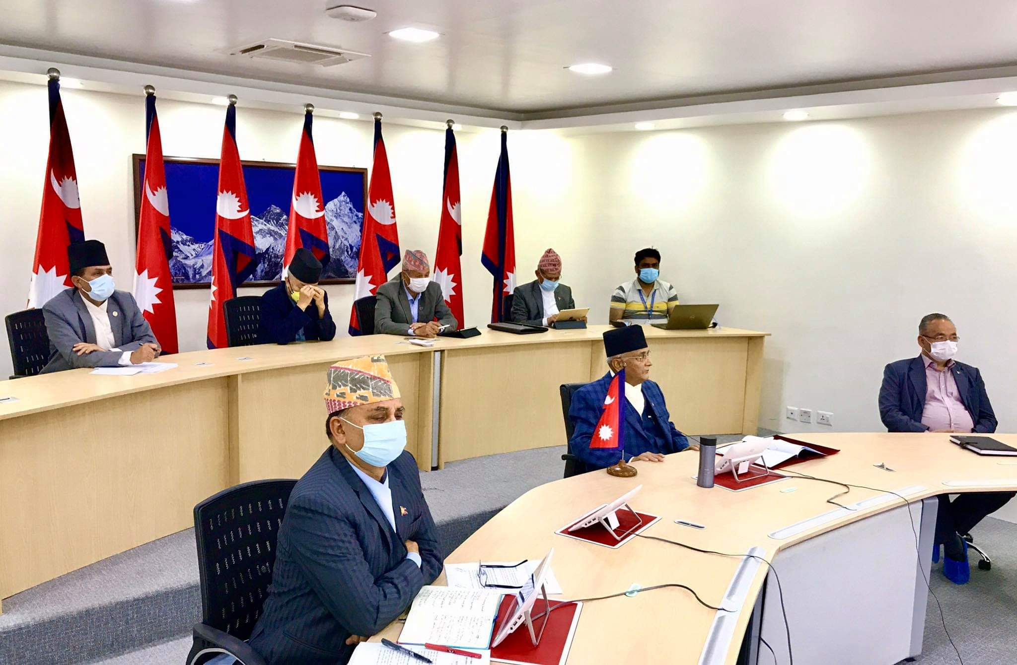 प्रदेशमा भइरहेका प्रयासबारे मुख्यमन्त्रीसँग प्रधानमन्त्रीको 'भिडियो कन्फरेन्स'