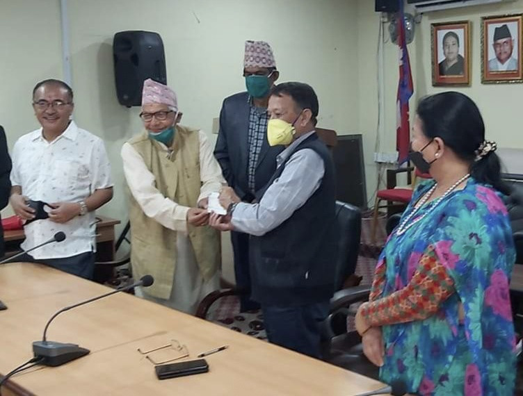 पोखराको राहत कोषमा विन्ध्यवासिनी धार्मिक समितिको ५ लाख सहयोग 
