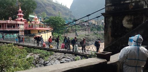 स्वदेश फर्केका नेपाली हर्षित, परीक्षण गर्न आरडीटी किटको अभाव