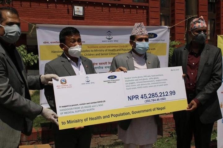 साढे ४ करोडका स्वास्थ्य सामग्री हस्तान्तरण   
