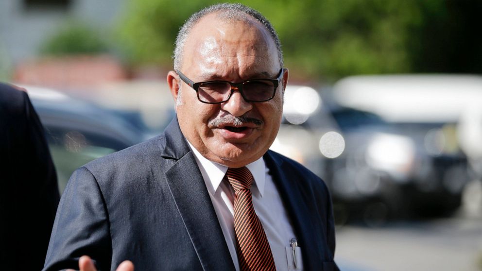 भ्रष्टाचार आरोपमा पपुवा न्यूगिनीका पूर्वप्रधानमन्त्री ओनिल पक्राउ 
