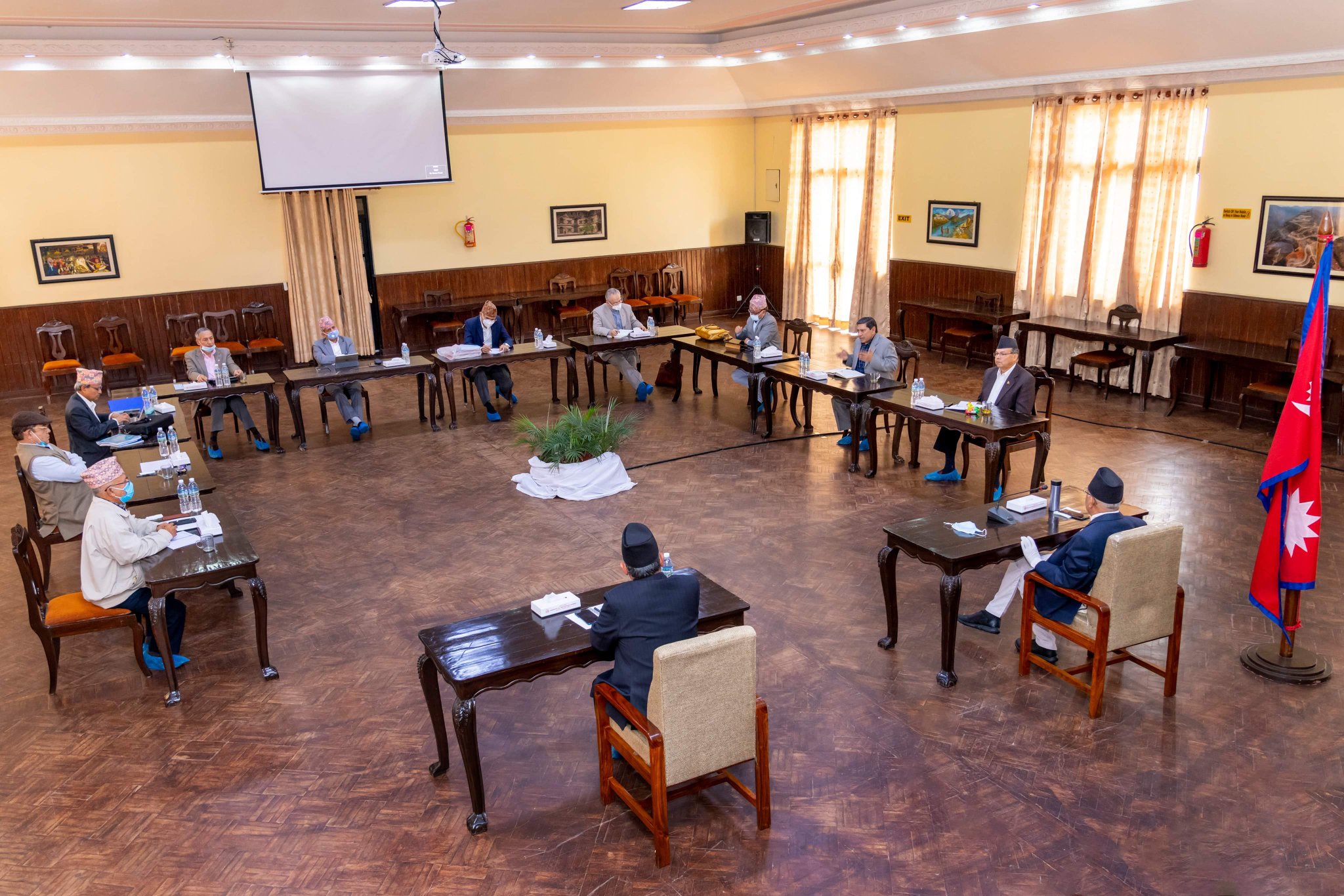 बालुवाटारमा नेकपा सचिवालय बैठक : अर्थमन्त्री, परराष्ट्रमन्त्री र भीम रावल पनि सहभागी