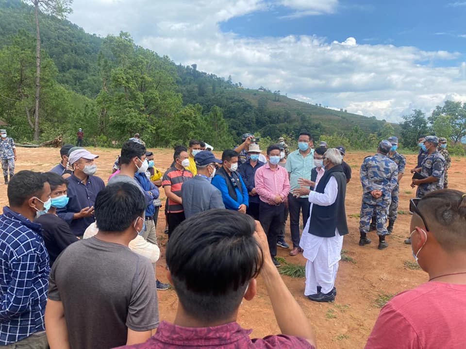 जाे मन्त्रीको हैसियतमा हेलिकोप्टर चढे, उड्‌दाउड्‌दै पूर्वमन्त्री भए