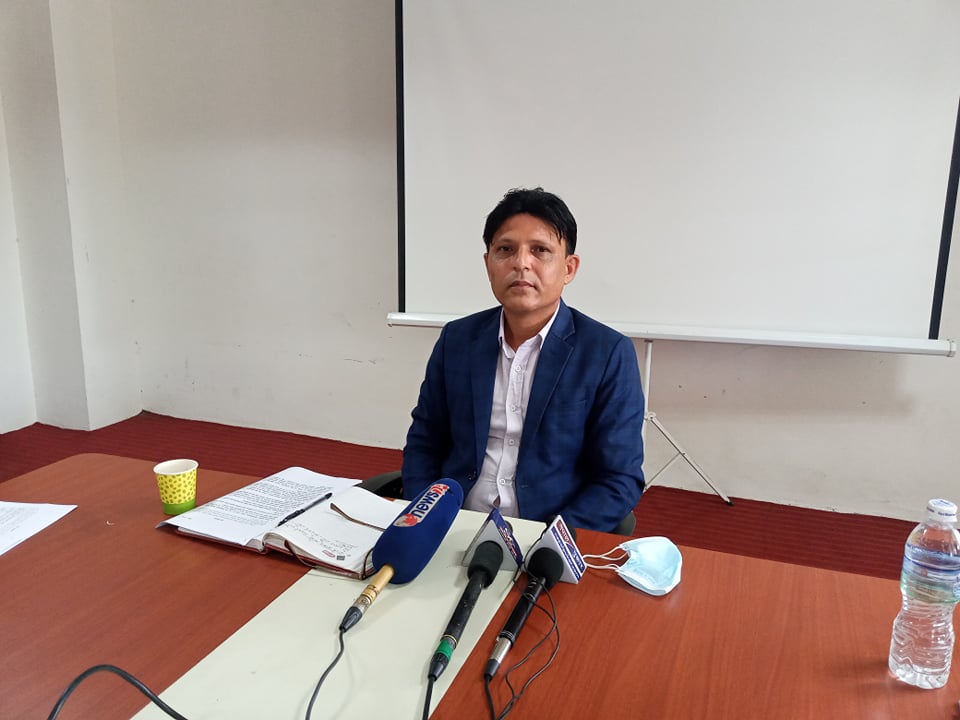 रेलवे कम्पनीका महाप्रबन्धक गुरु भट्टराई भन्छन् - स्पष्टीकरण दिन्नँ, बर्खास्तगी भोग्छु