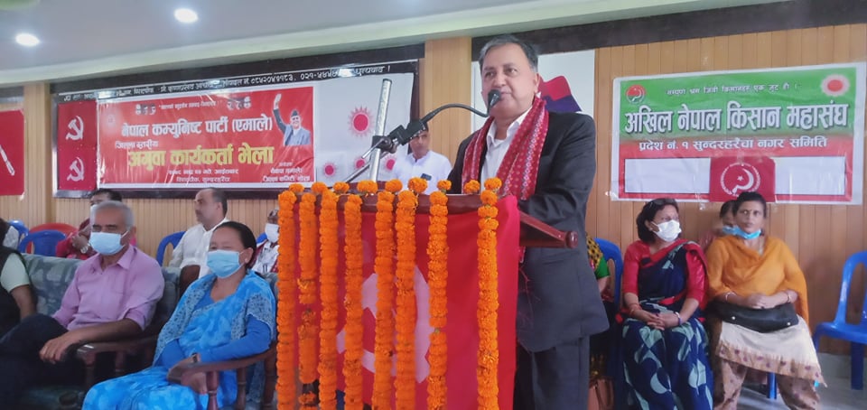 मोरङका पार्टी कार्यकर्तामाझ ईश्वर पोखरेलले भने, 'गठबन्धन अपराधीहरूको झुण्ड हो'
