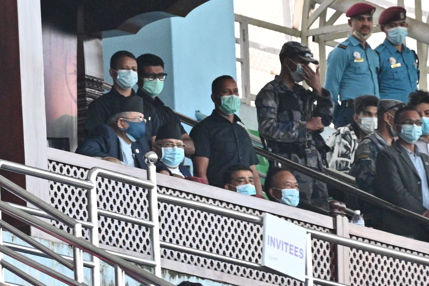 नेपाल-भारतबीचको खेल हेर्न रंगशाला पुगे एमाले अध्यक्ष ओली