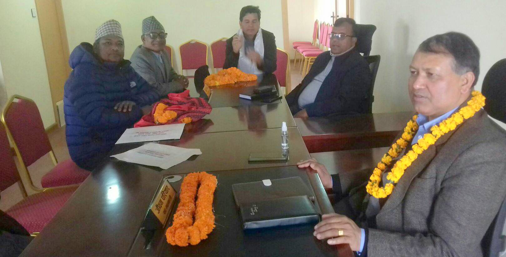 कांग्रेस पदाधिकारीलाई कोठा अभाव ६ सहमहामन्त्री एउटै कक्षमा