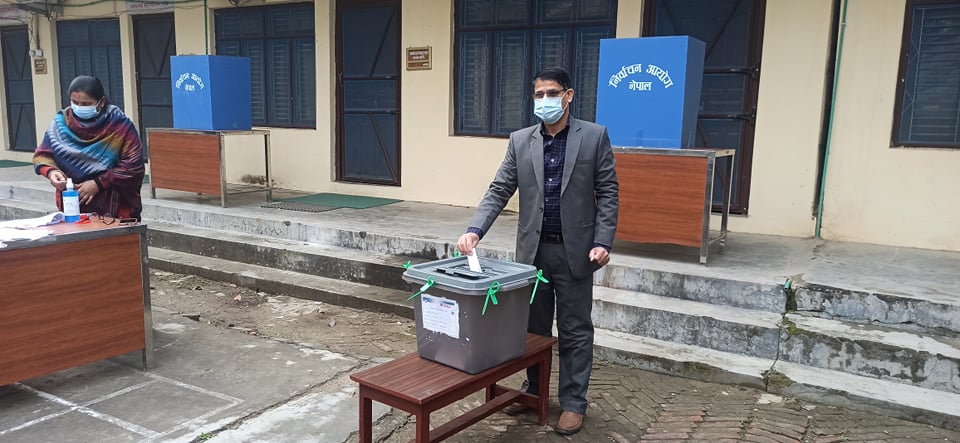 राष्ट्रियसभा निर्वाचनकाे मतदान जारी, नतिजा कहिले ?