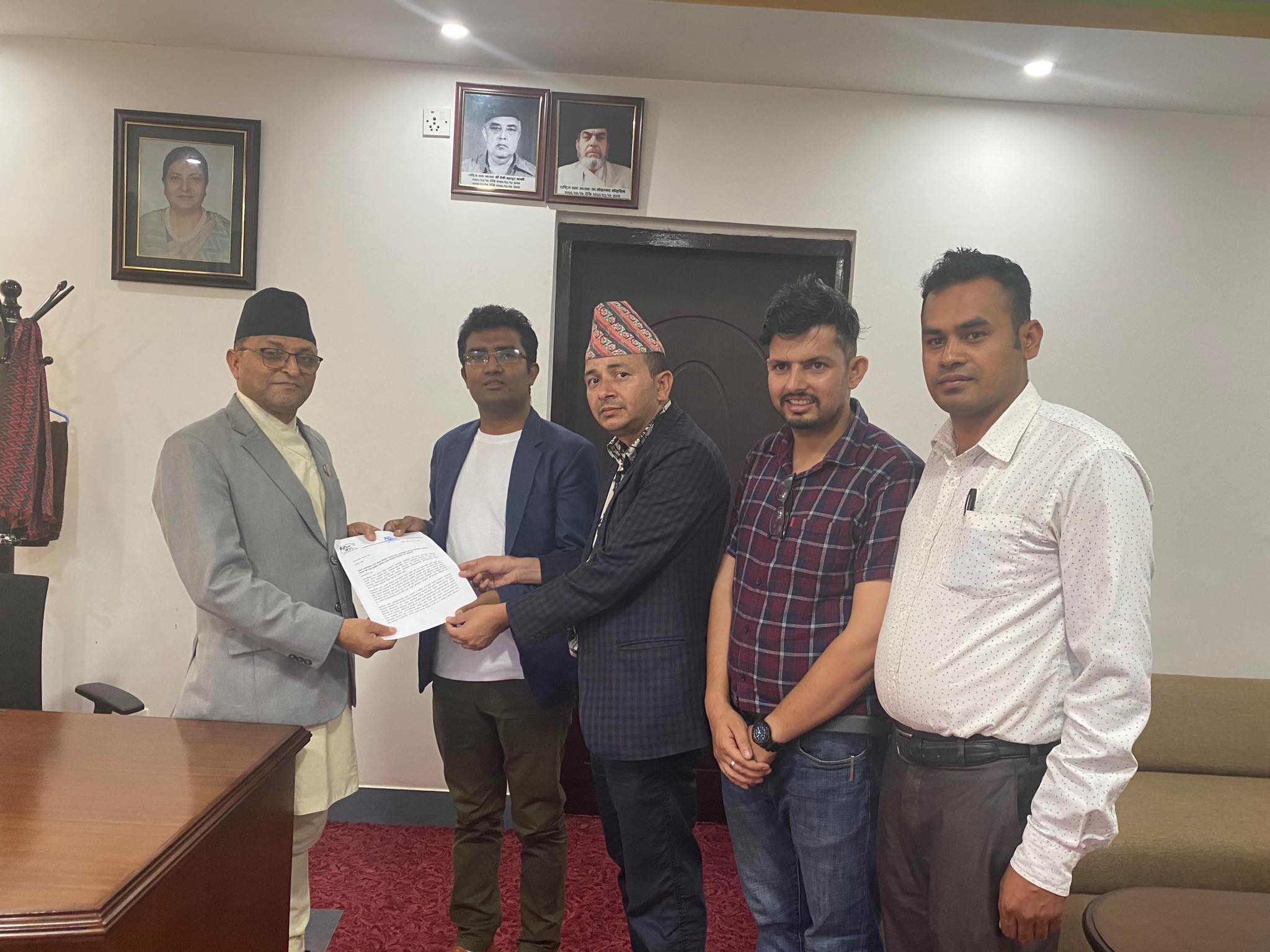 नाबालिका बलात्कारका अभियुक्त जोगाउन दबाब दिएको प्रकरणमा संसदीय छानबिन गर्न माग