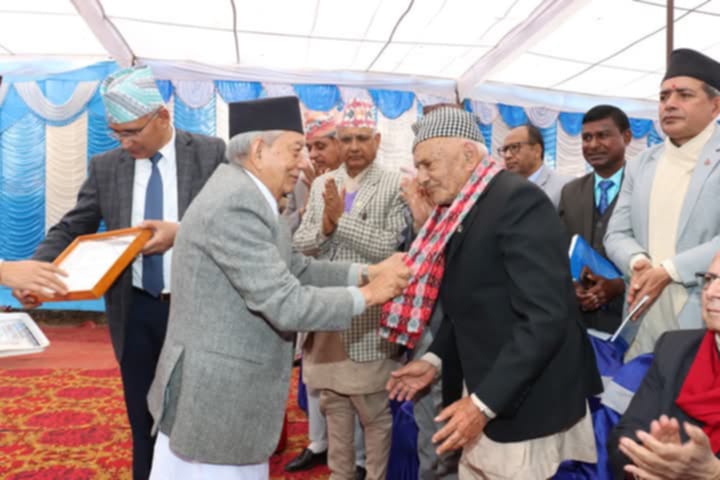 यस वर्षको 'दयाराम परियार स्मृति मानवअधिकार पुरस्कार' वरिष्ठ अधिवक्ता कृष्णप्रसाद भण्डारीलाई प्रदान
