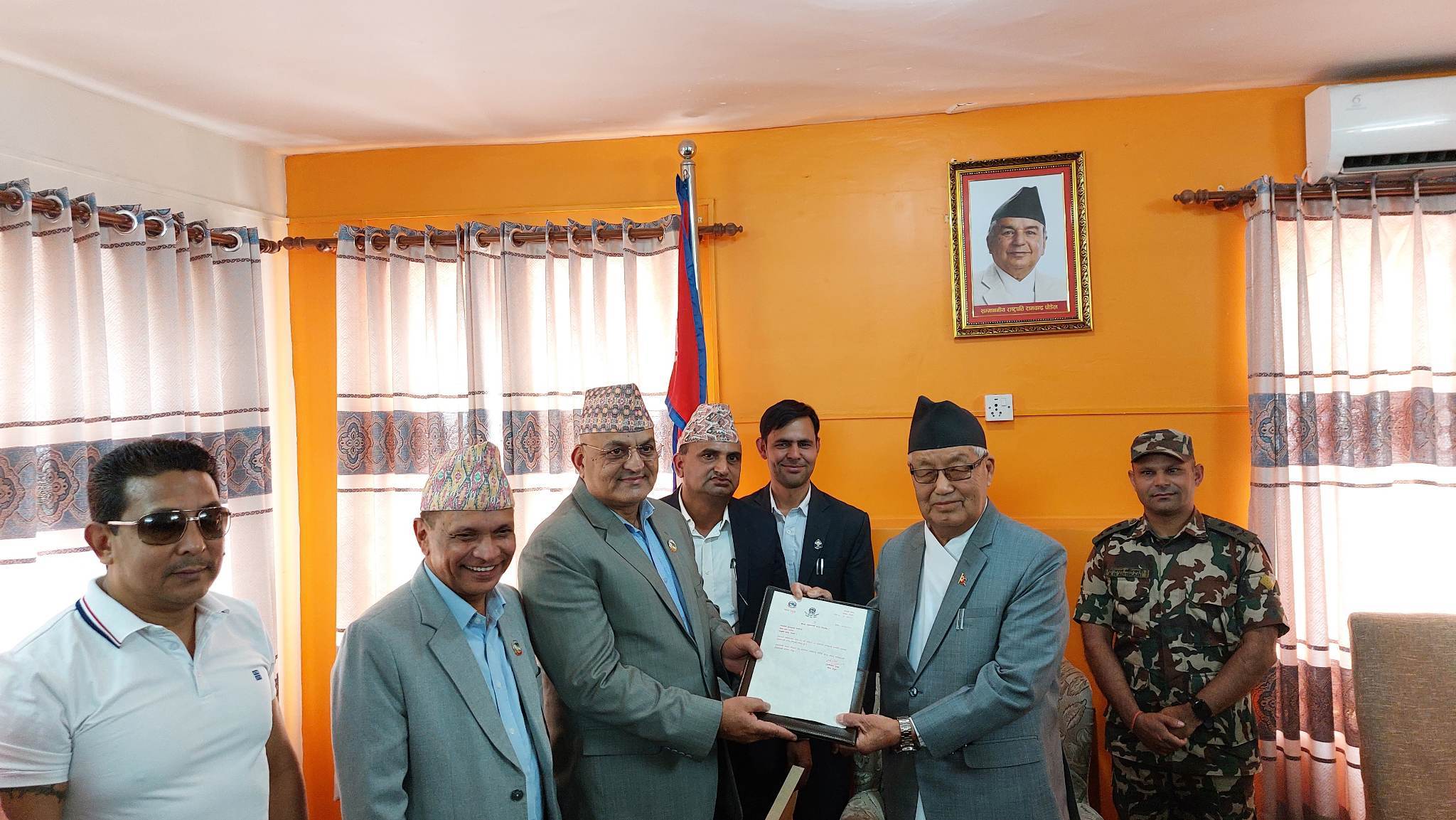 गण्डकीको मुख्यमन्त्रीमा सुरेन्द्रराज पाण्डे नियुक्त, शपथ भोलि 