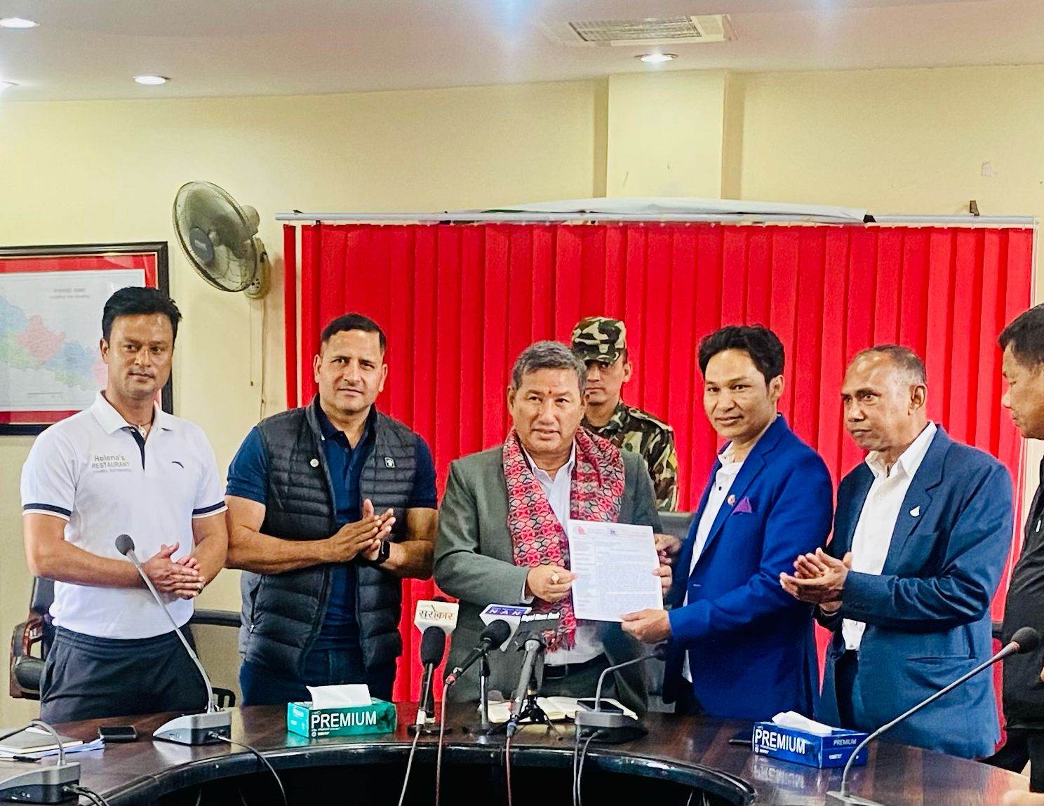 खेलकुदका समास्याबारे युवा तथा खेलकुदमन्त्रीलाई खेलाडी संघको ध्यानाकर्षण