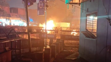 नयाँ दिल्लीमा शक्तिशाली विस्फोट, कम्तीमा १० जनाको मृत्यु