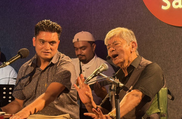 हाँसो, प्रेम र करुणामिश्रित मदनकृष्ण श्रेष्ठ र यमनको पलेँटी
