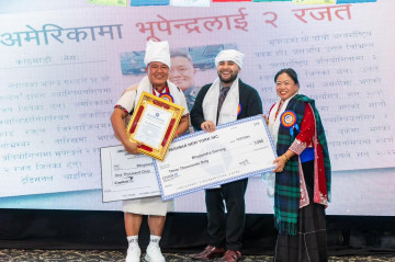 अमेरिकामा भूपेन्द्र साढे ५ लाखसहित सम्मानित 