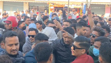 धनगढीमा जेन-जीमाथि एमाले कार्यकर्ताले यसरी गरे आक्रमण