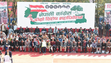 यी हुन् गगन–विश्वको पक्षमा खुलेका देउवानिकट १० नेता