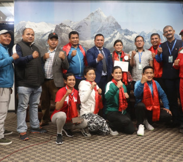 अन्तर्राष्ट्रिय खुला बक्सिङमा कास्य लिएर फर्केकाे नेपाली टोलीलाई विमानस्थलमा स्वागत